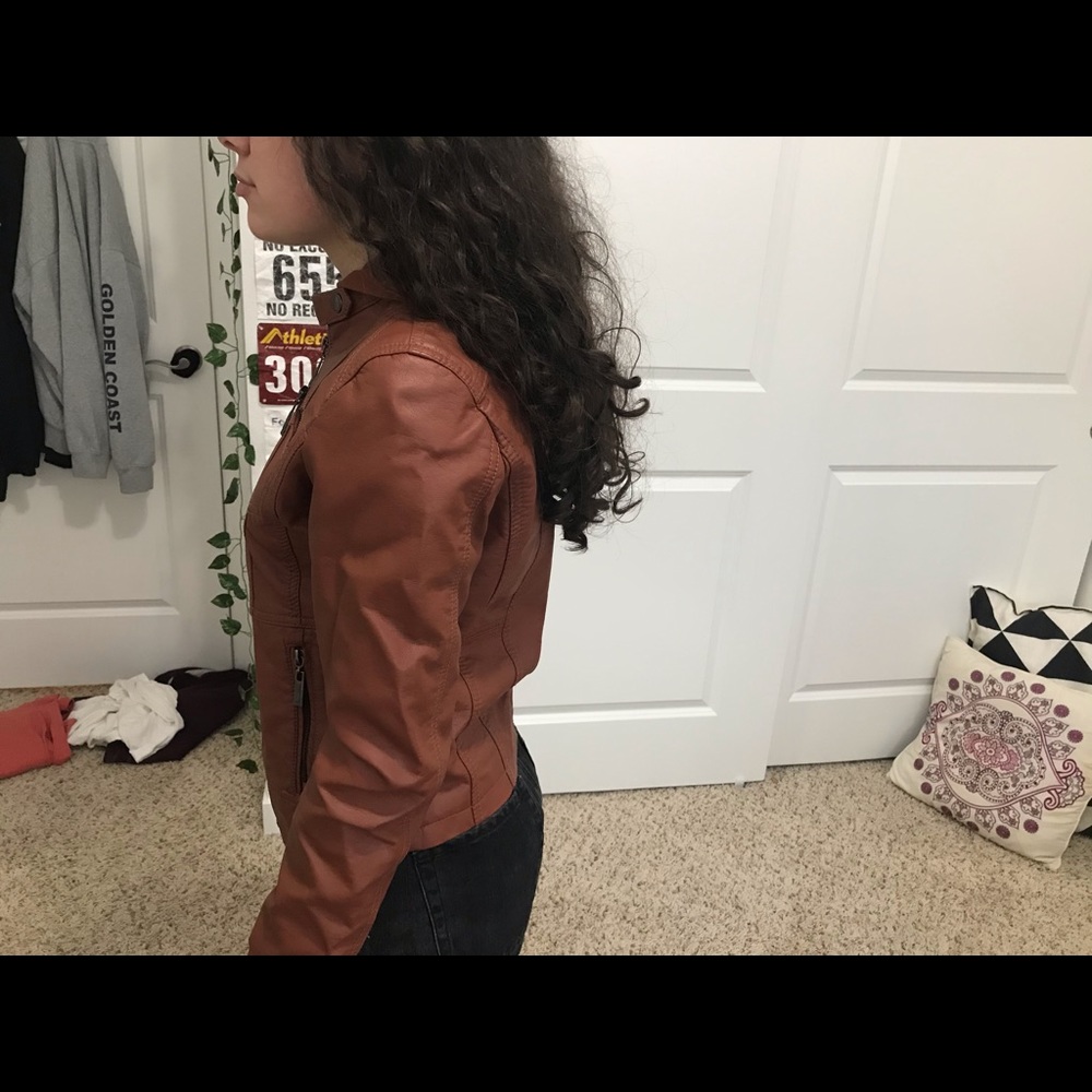 Leather jacket - Picture 2 of 3